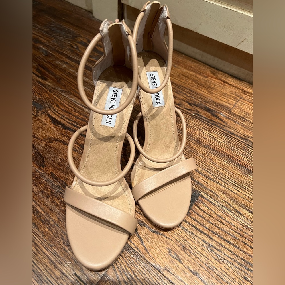 Nude Steve Madden Heels size 9M